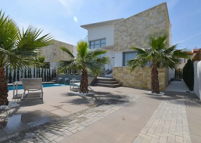 Belvilla By Oyo Villa Betty